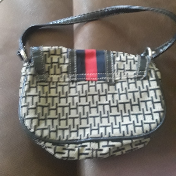 Tommy Hilfiger Wristlet - Picture 2 of 3